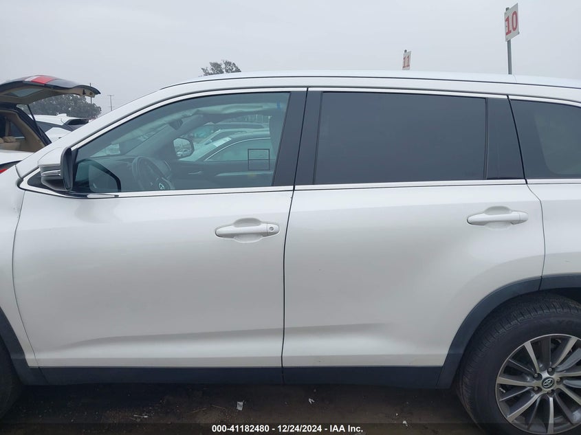 2019 TOYOTA HIGHLANDER VIN: 5TDKZRFH7KS562431