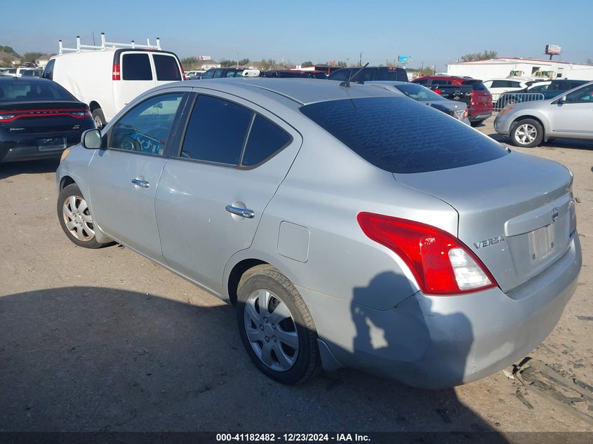 Vin: 3n1cn7apxcl828909, lot: 41672774, nissan versa 1.6 sv 20123