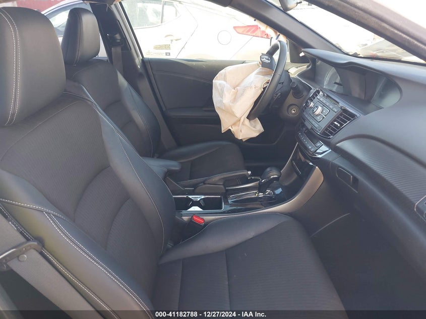 2017 HONDA ACCORD VIN: 1HGCR2F5XHA305787