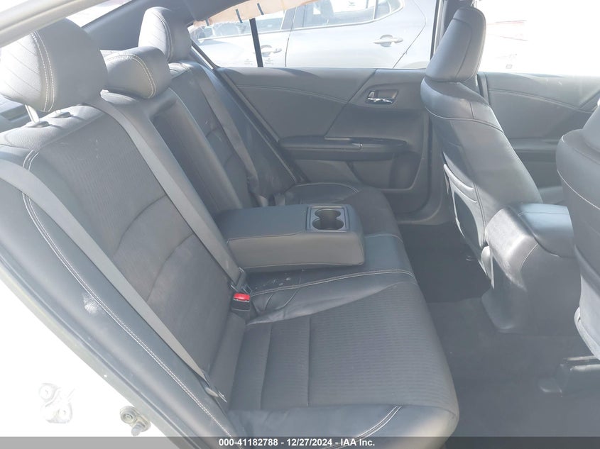 2017 HONDA ACCORD VIN: 1HGCR2F5XHA305787