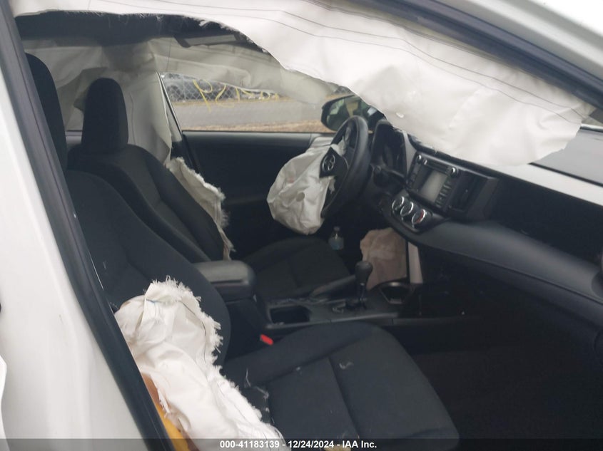 2016 TOYOTA RAV4 LE - JTMBFREV7GJ062001