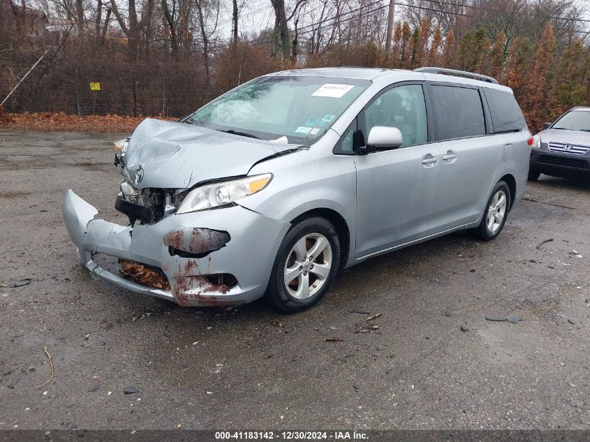 VIN 5TDKK3DCXES422936 2014 TOYOTA SIENNA no.2