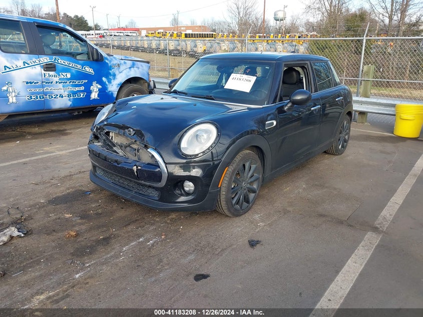 2015 MINI HARDTOP VIN: WMWXS5C59FT828002