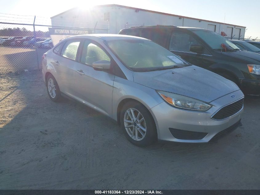 VIN 1FADP3F23FL238090 2015 FORD FOCUS no.1