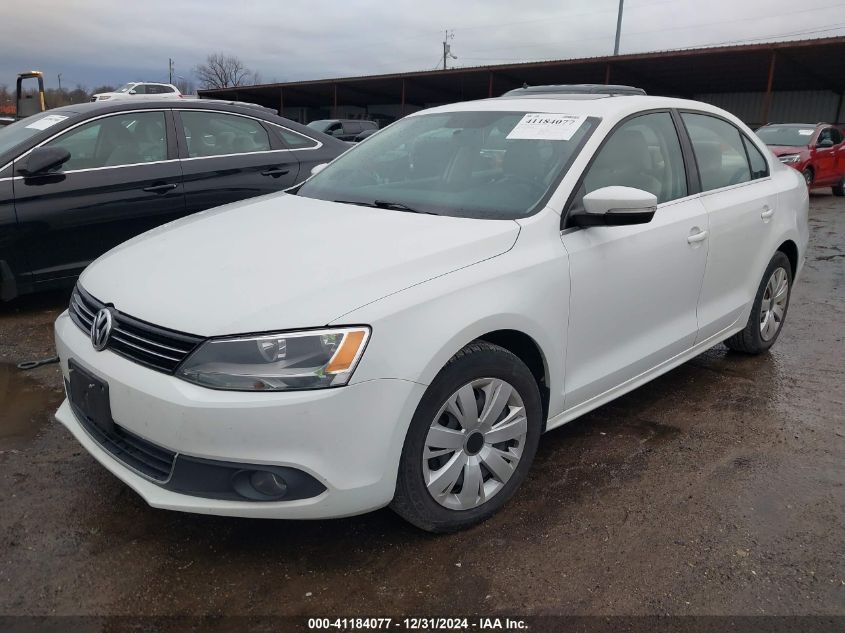 VIN 3VW3L7AJ1EM425801 2014 VOLKSWAGEN JETTA no.2