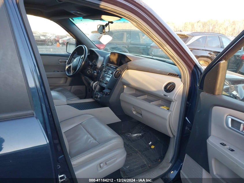 2012 HONDA PILOT VIN: 5FNYF4H68CB002750