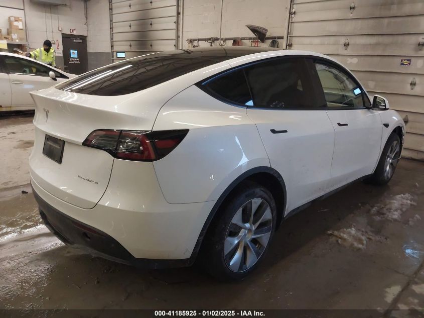 VIN 7SAYGDEE9RA228569 2024 TESLA MODEL Y no.4