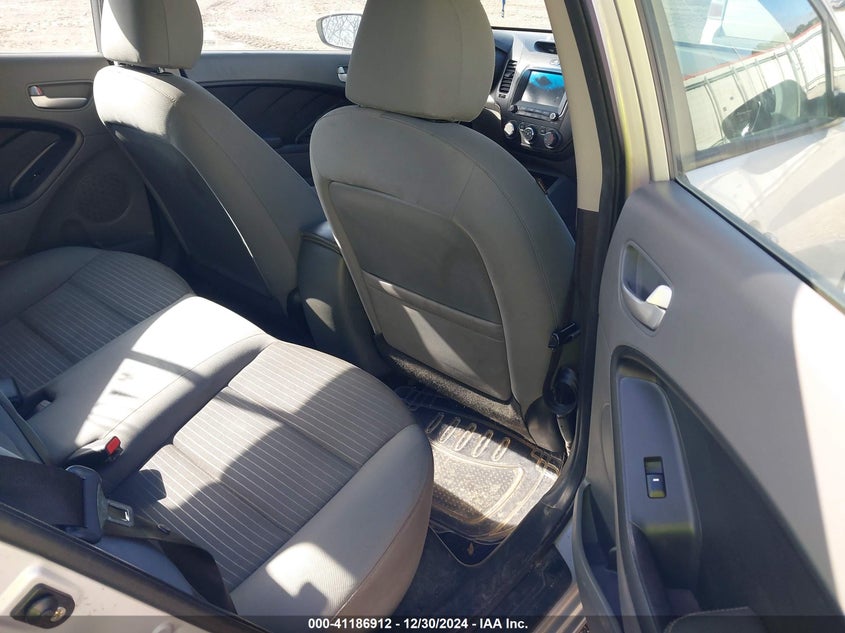 2018 KIA FORTE VIN: 3KPFL4A77JE197004