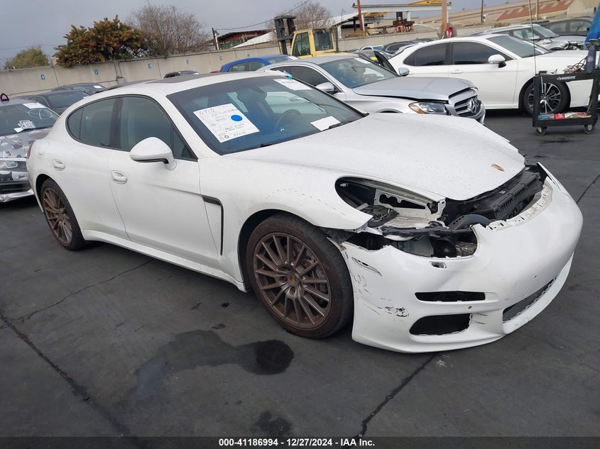 2014 PORSCHE PANAMERA 4 - WP0AA2A77EL014430