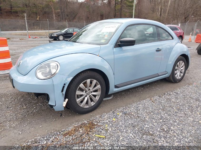 VIN 3VWF17AT1FM646207 2015 VOLKSWAGEN BEETLE no.2