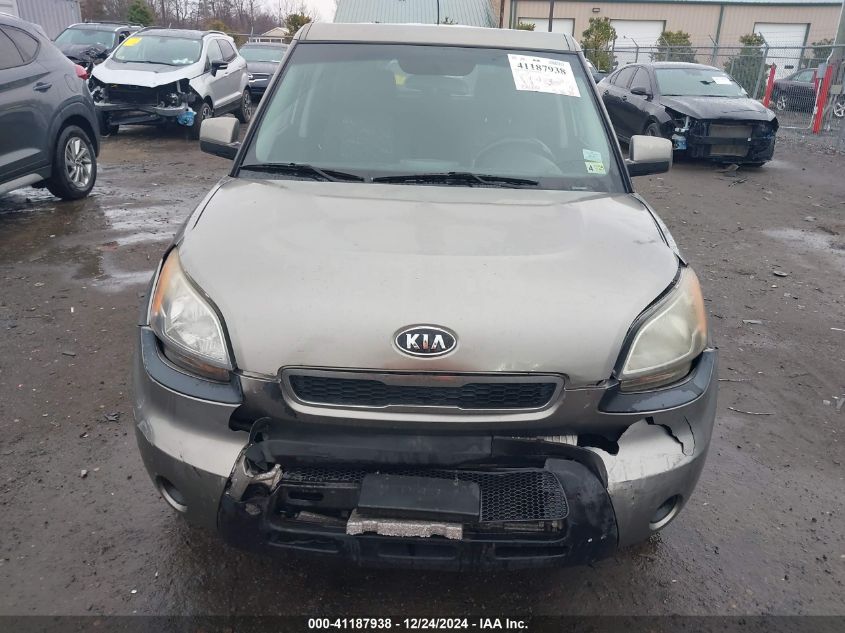 2011 Kia Soul + VIN: KNDJT2A26B7195779 Lot: 41187938