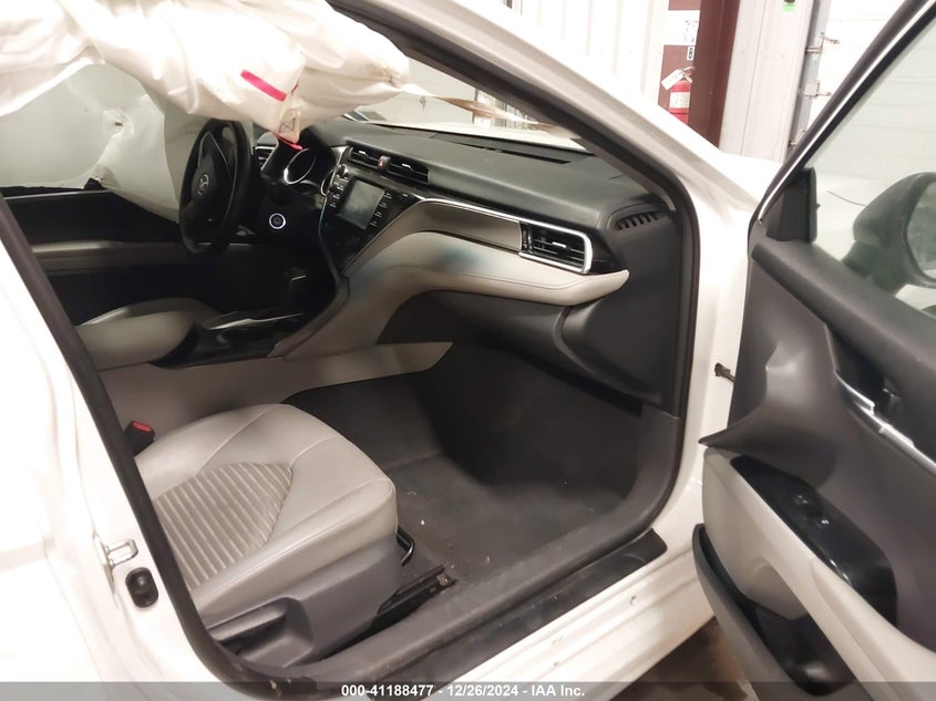 2018 TOYOTA CAMRY VIN: 4T1B11HK5JU027993