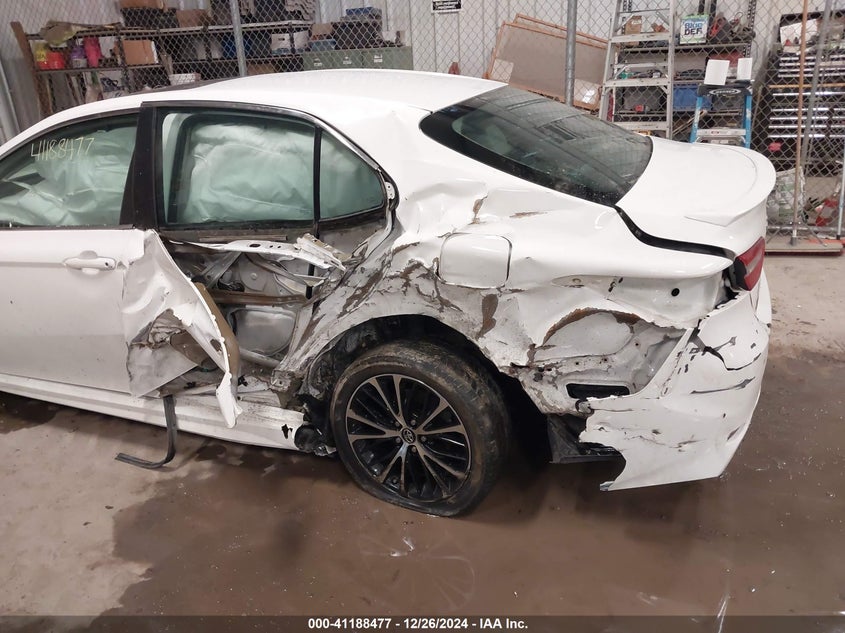2018 TOYOTA CAMRY VIN: 4T1B11HK5JU027993