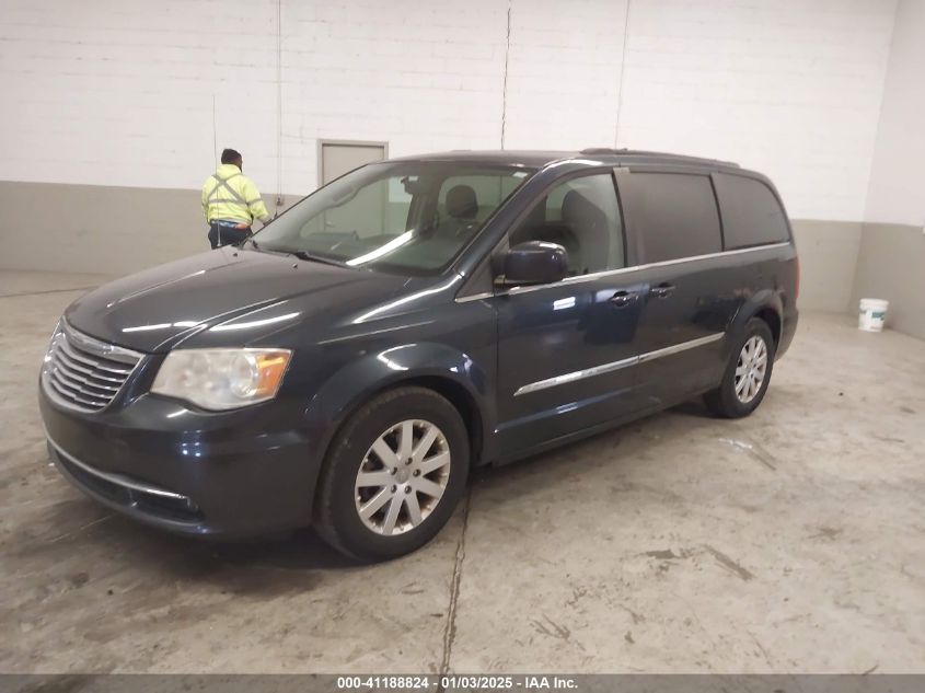 VIN 2C4RC1BG2DR677092 2013 Chrysler Town and Countr... no.2