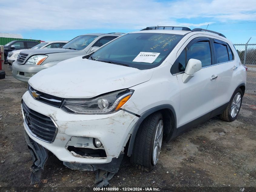 VIN 3GNCJMSB1JL216371 2018 Chevrolet Trax, Premier no.2