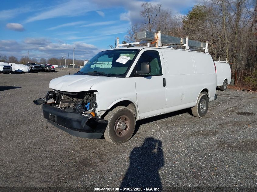 VIN 1GCZGGFG3K1369870 2019 CHEVROLET EXPRESS 3500 no.2