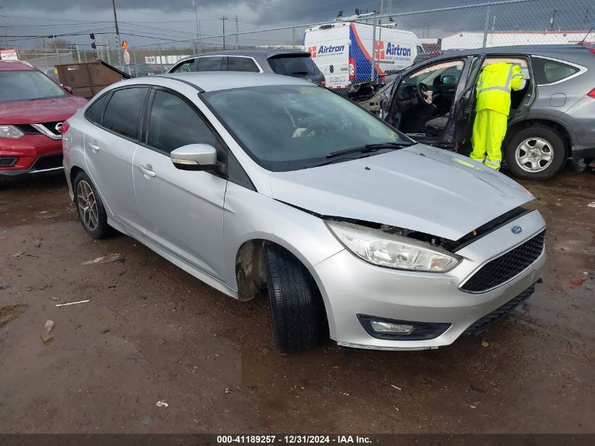 VIN 1FADP3F24FL240253 2015 Ford Focus, SE no.1