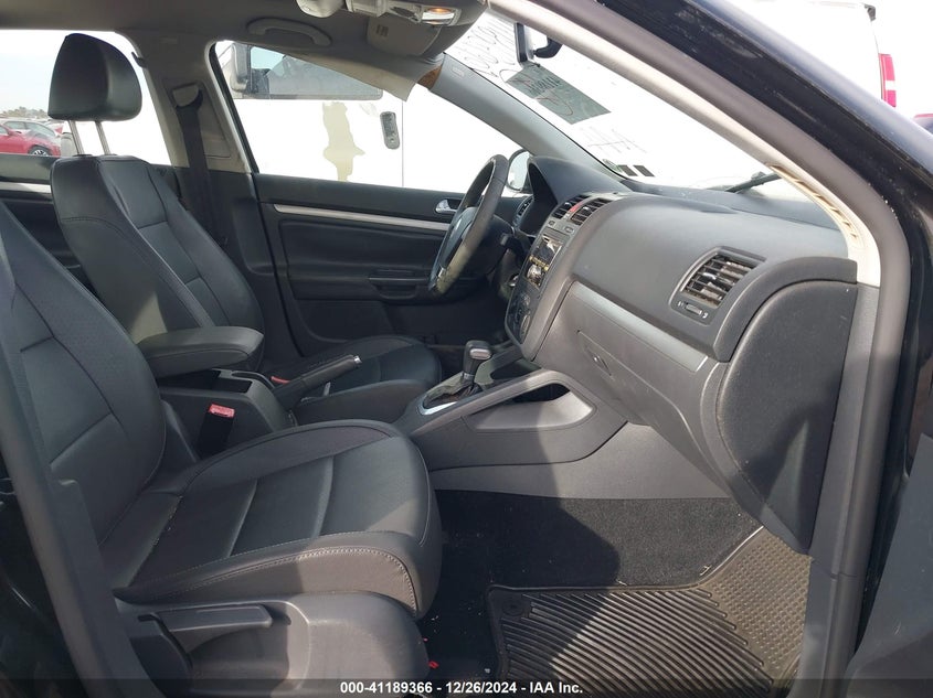 2008 VOLKSWAGEN JETTA VIN: 3VWRZ71KX8M132131
