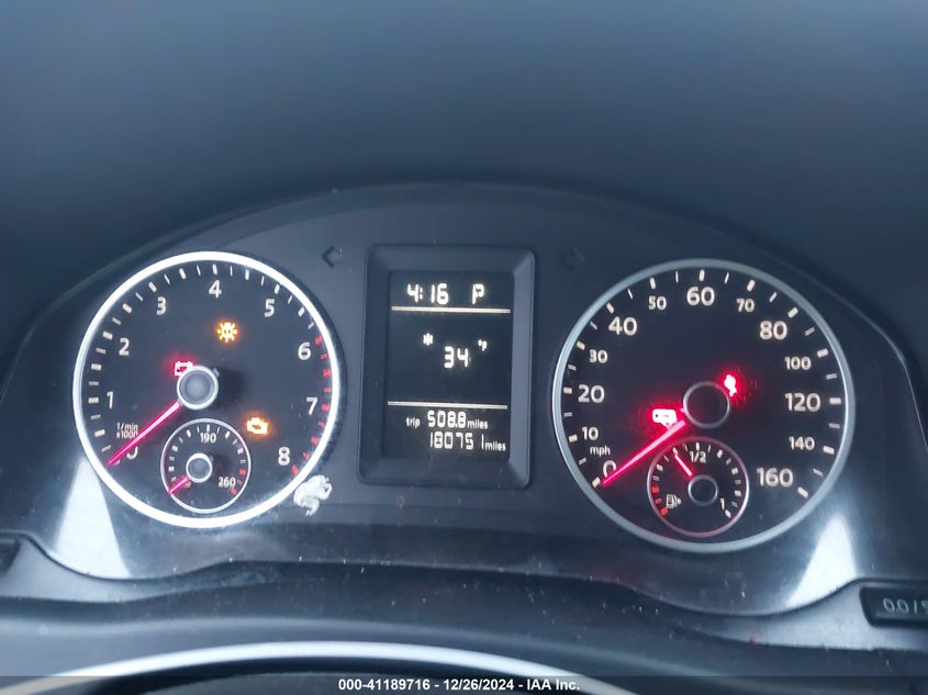 2011 VOLKSWAGEN TIGUAN VIN: WVGBV7AX7BW537877