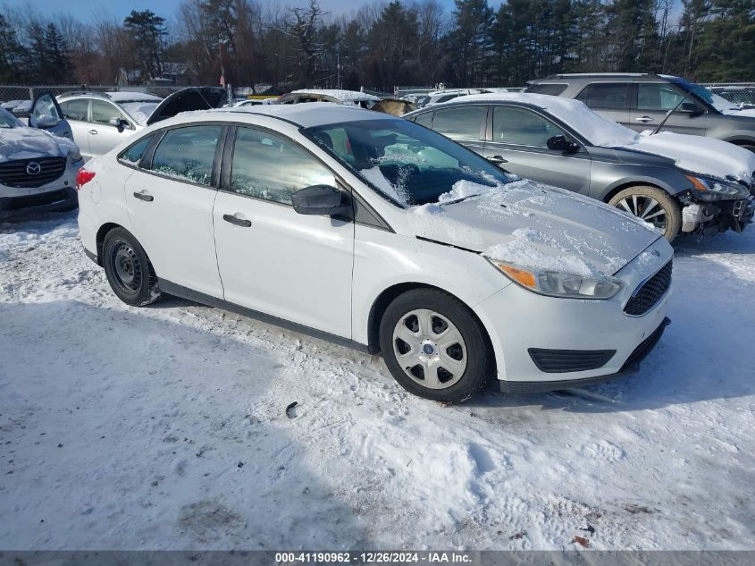 VIN 1FADP3E2XFL374895 2015 FORD FOCUS no.1