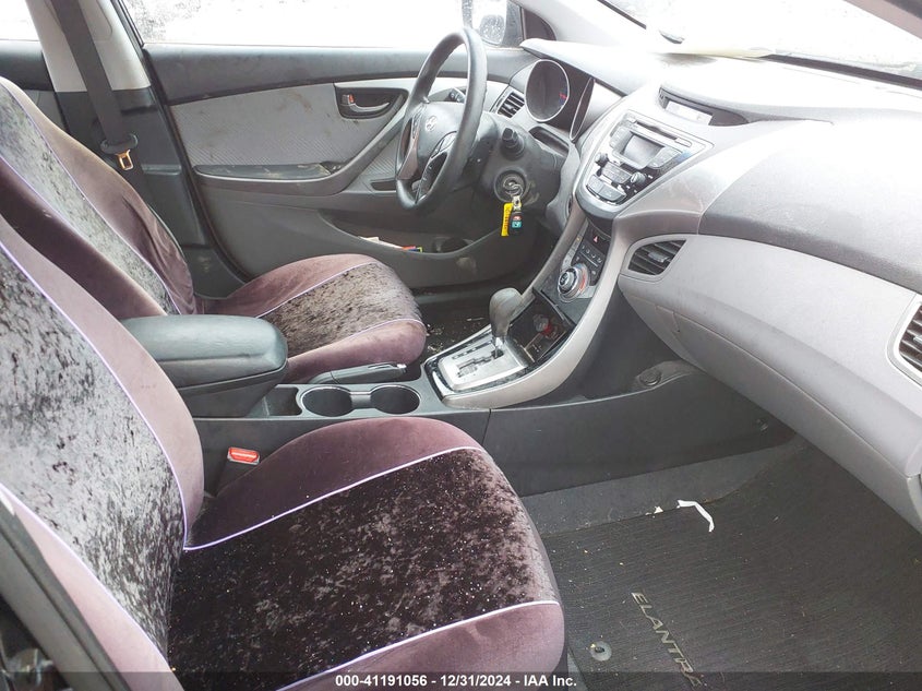 2013 HYUNDAI ELANTRA VIN: KMHDH4AE9DU738594