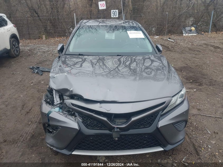 2018 TOYOTA CAMRY VIN: 4T1B61HK5JU056105