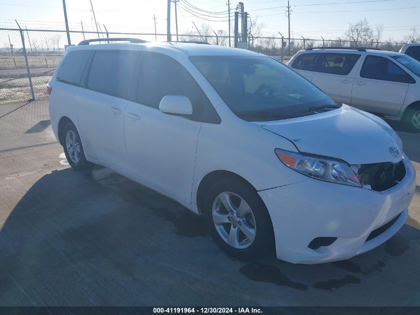 VIN 5TDKK3DC0GS740437 2016 TOYOTA SIENNA no.1