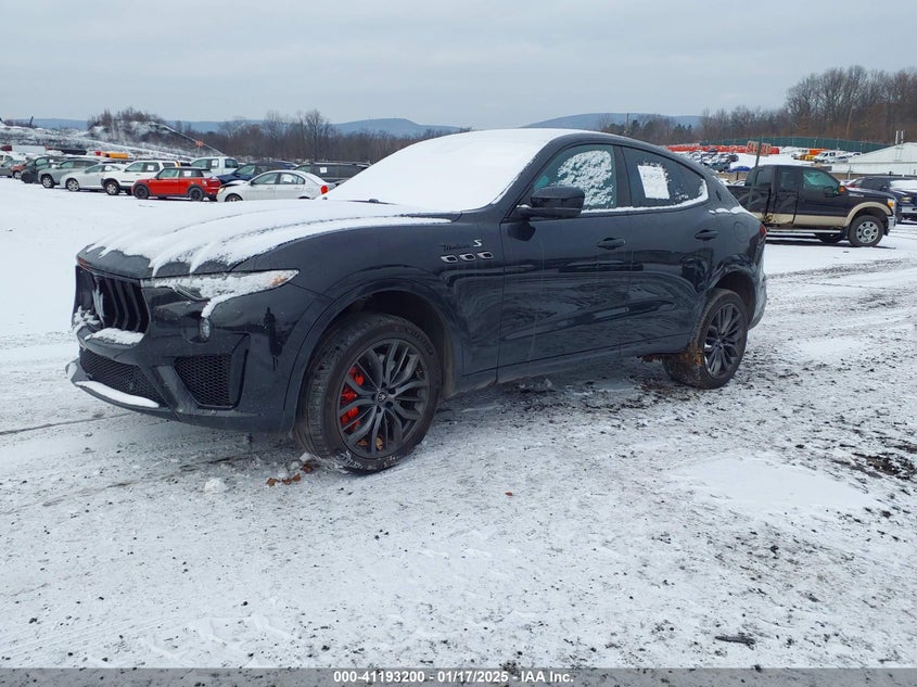 Vin: zn661zum3nx381428, lot: 41683492, maserati levante modena s 20222