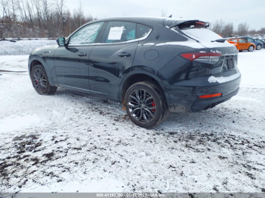 Vin: zn661zum3nx381428, lot: 41683492, maserati levante modena s 20223
