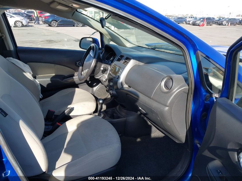 VIN 3N1CE2CP8EL359516 2014 Nissan Versa, Note SV no.5