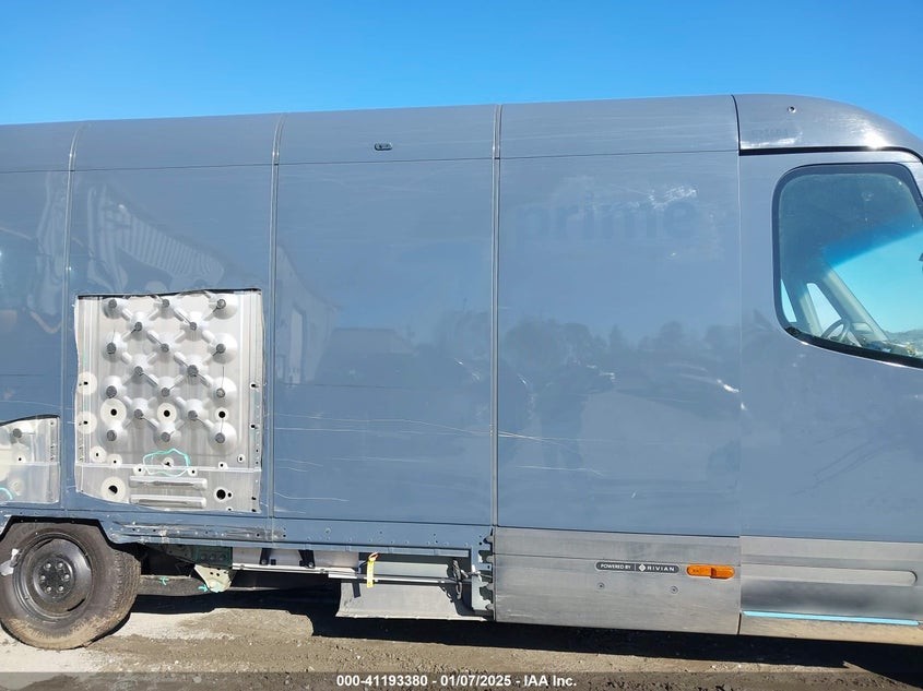 2023 Rivian Edv 700 VIN: 7FCEHEB70PN013604 Lot: 41193380