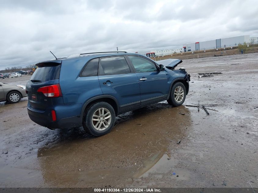 VIN 5XYKT4A69EG463461 2014 KIA SORENTO no.4