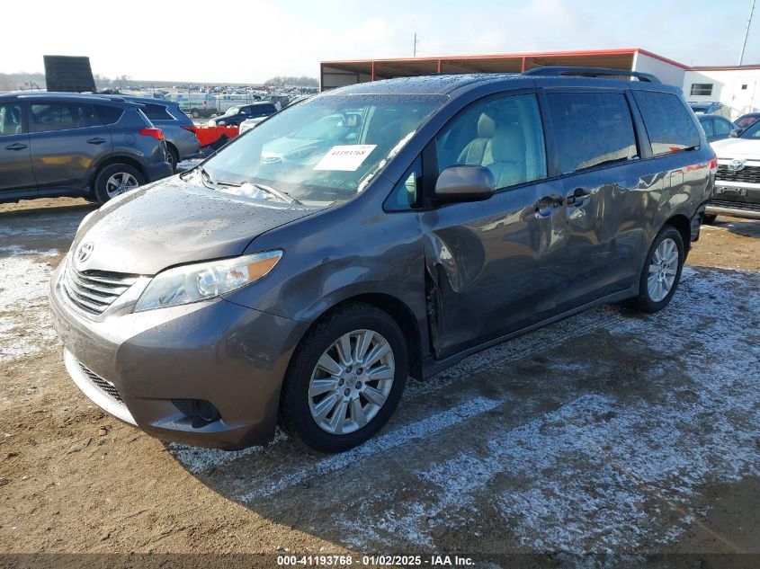 VIN 5TDJK3DC0DS062697 2013 Toyota Sienna, Le 7 Pass... no.2