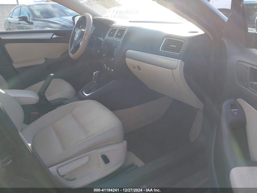2013 VOLKSWAGEN JETTA VIN: 3VWDX7AJXDM389534