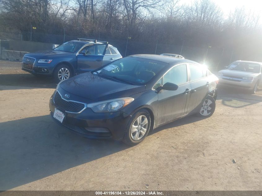 VIN KNAFK4A61F5412144 2015 KIA FORTE no.2