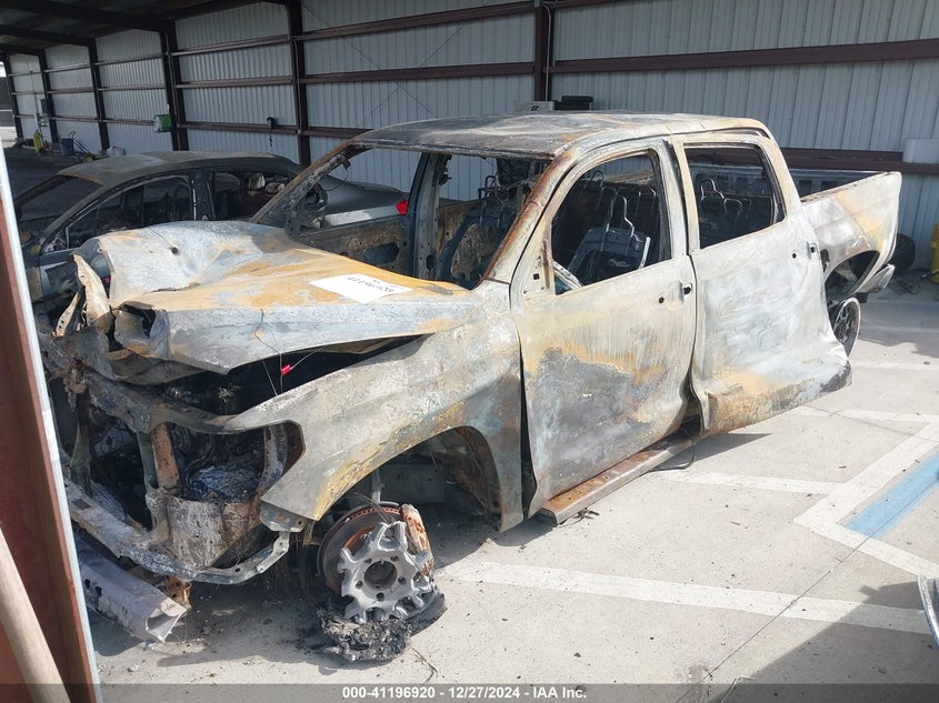 2018 TOYOTA TUNDRA SR5 5.7L V8 - 5TFDW5F1XJX730763