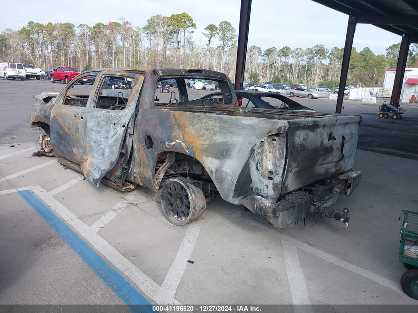 2018 TOYOTA TUNDRA SR5 5.7L V8 - 5TFDW5F1XJX730763