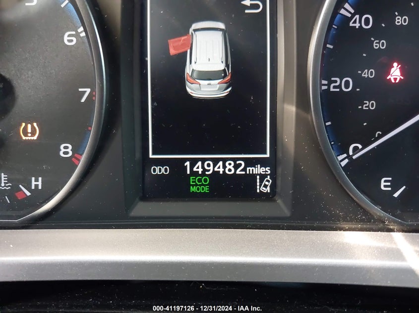 2018 TOYOTA RAV4 LE - JTMBFREV7JJ748983