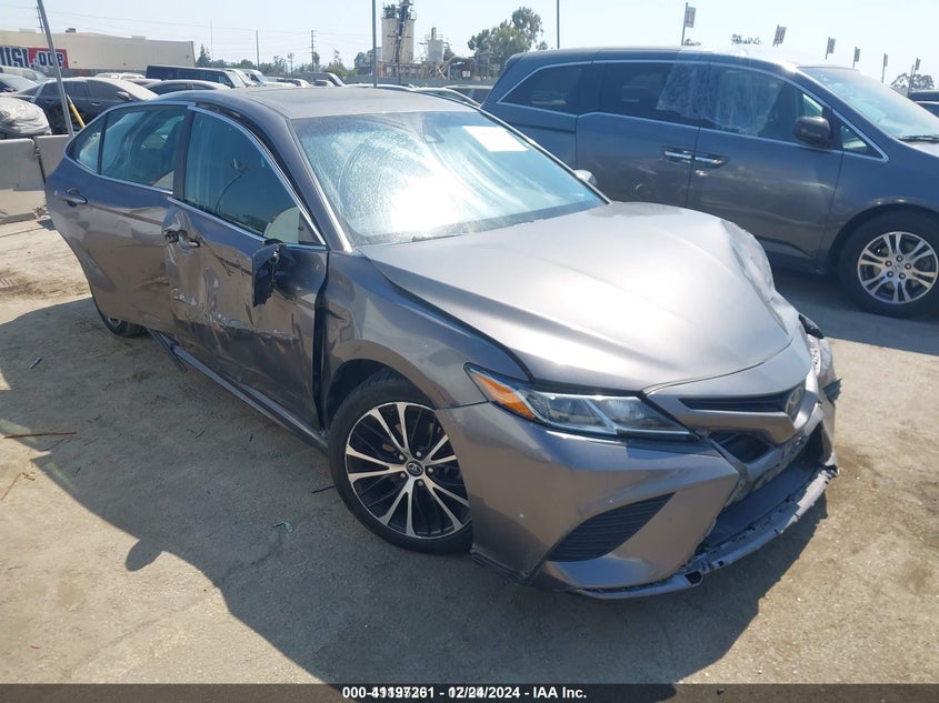 2018 TOYOTA CAMRY VIN: 4T1B11HK4JU539731