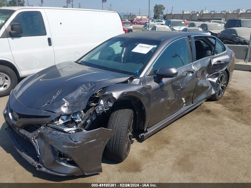 2018 TOYOTA CAMRY VIN: 4T1B11HK4JU539731
