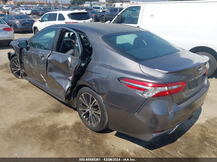 2018 TOYOTA CAMRY VIN: 4T1B11HK4JU539731