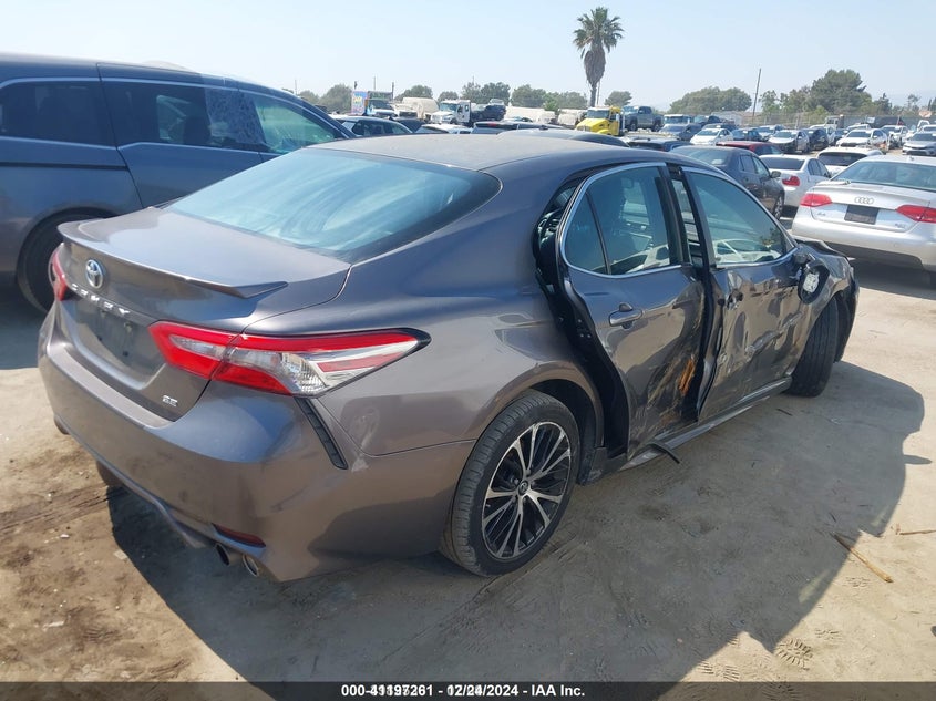 2018 TOYOTA CAMRY VIN: 4T1B11HK4JU539731
