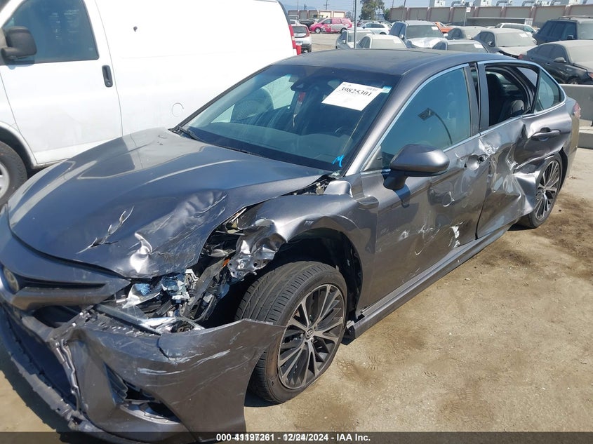 2018 TOYOTA CAMRY VIN: 4T1B11HK4JU539731
