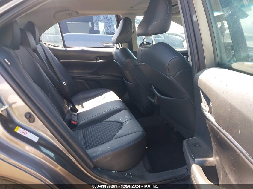 2018 TOYOTA CAMRY VIN: 4T1B11HK4JU539731