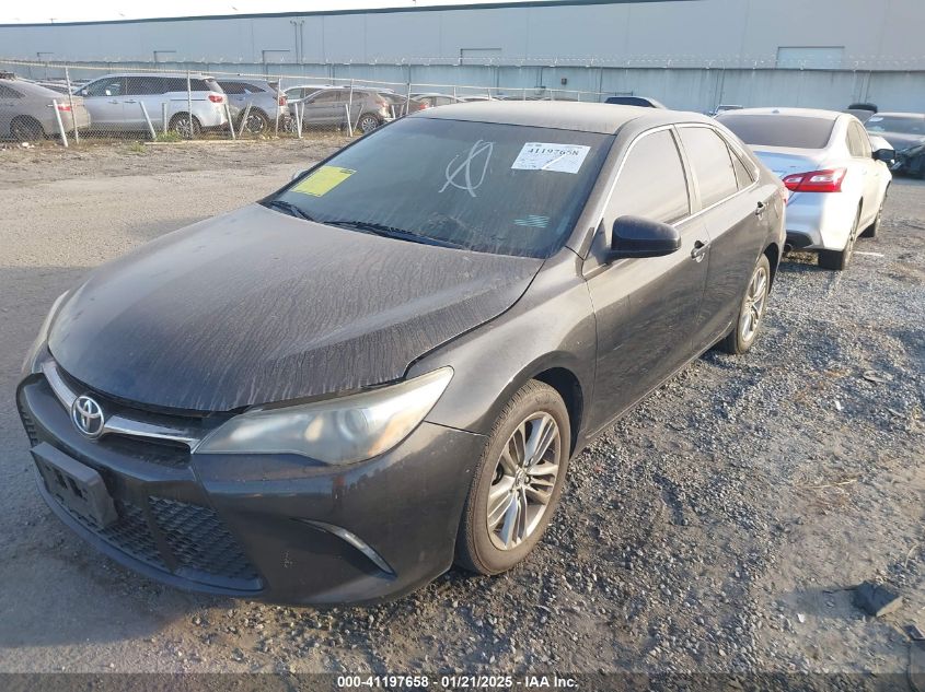 VIN 4T1BF1FK4FU068675 2015 Toyota Camry, SE no.2