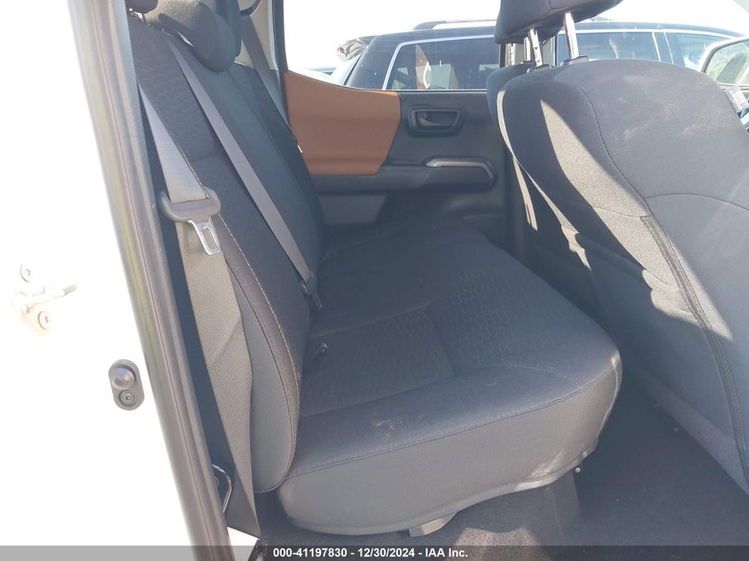 2017 TOYOTA TACOMA SR5 V6 - 3TMAZ5CN1HM042569