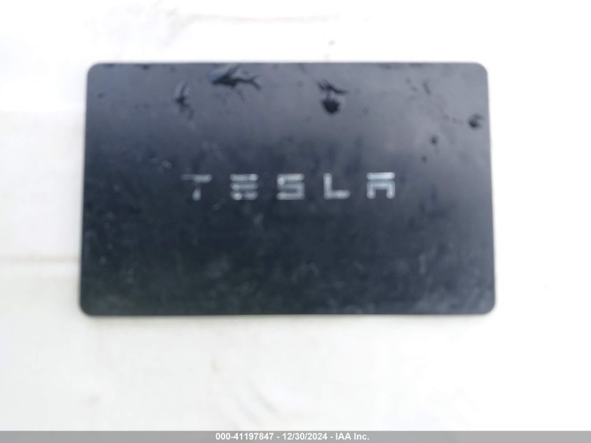 VIN 7SAYGDEE3NF428795 2022 TESLA MODEL Y no.11