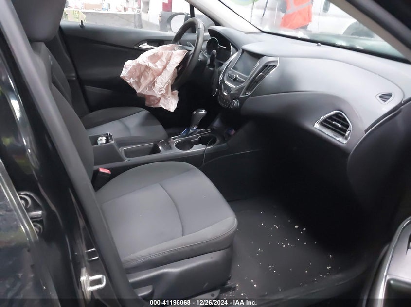2017 CHEVROLET CRUZE VIN: 1G1BE5SM0H7204543