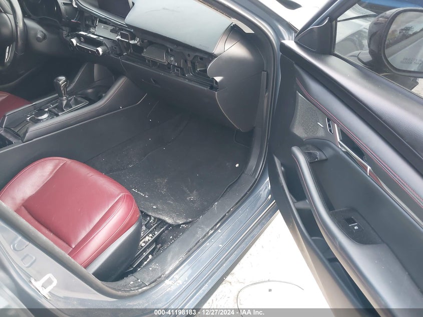 2022 MAZDA MAZDA3 CARBON EDITION - JM1BPACL2N1509492