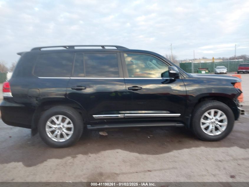 VIN JTMCY7AJ8H4050039 2017 Toyota Land Cruiser, V8 no.14